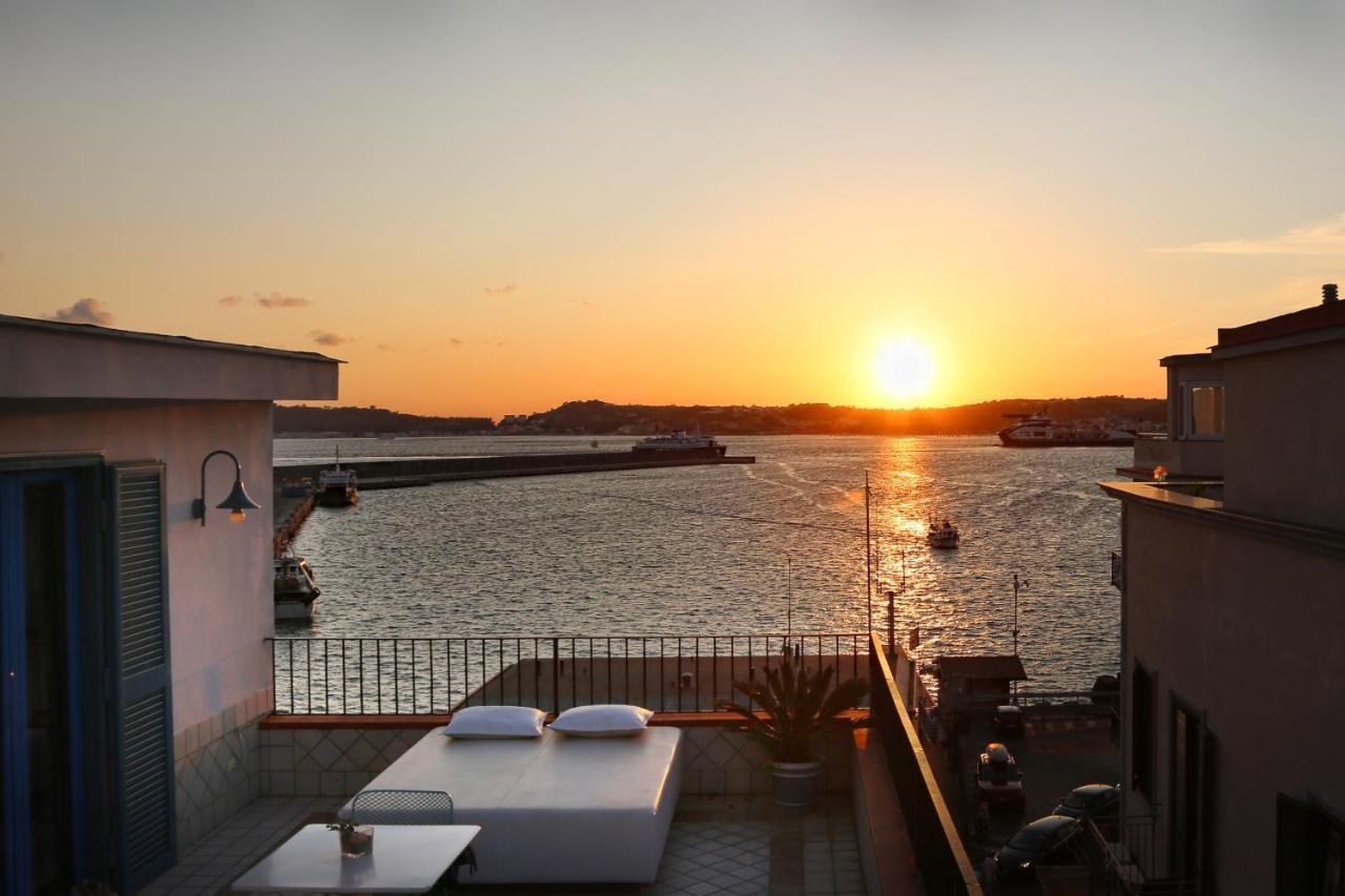 Hotel Darsena Pozzuoli Exterior foto