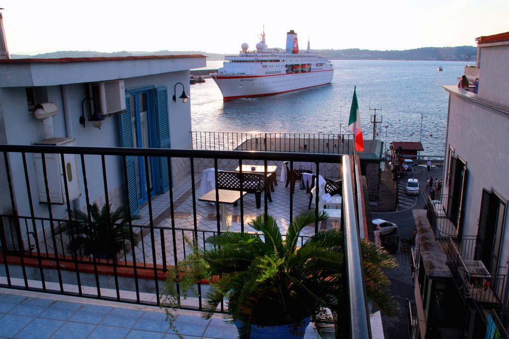 Hotel Darsena Pozzuoli Exterior foto
